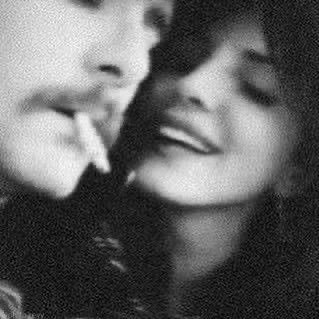 Thalolyz's profile picture. FREE | Try to be happy 💕💗