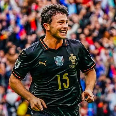 Vincent_Vlt77's profile picture. Paname🇨🇷 RC92🏉