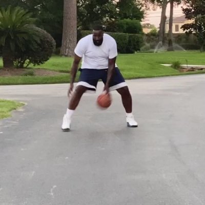 FakeCasualFan's profile picture. Fake casual sports enjoyer. Mainly 🏀