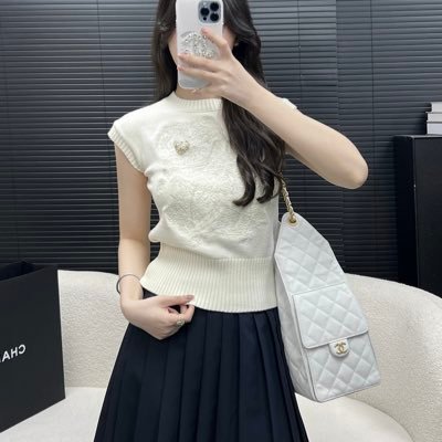 LiLi86750679687's profile picture. 