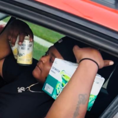 HoesLuvHendo's profile picture. No ticket, No Skates 🤏🏾😂|| 05-10-26 ❤️🍼|| Merciless 💀|| #LLBazz|| #LL🍪