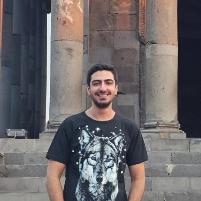 ArianLavi's profile picture. ⚫️Just be yourself 
🌏The world is yours 
💻Just a programmer