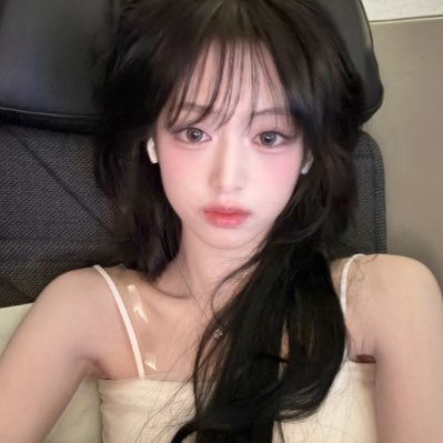 hooniiloverr's profile picture. 죽지않고살아돌아와요