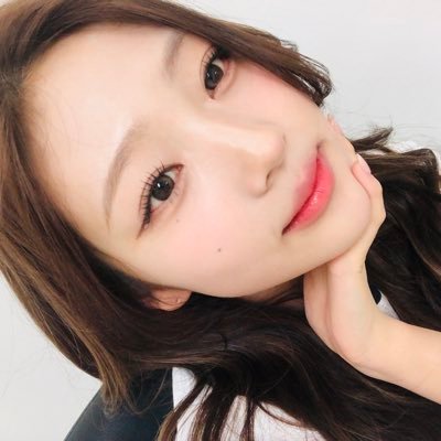 stellaisleft's profile picture. 스텔라 아래 다 동등하다