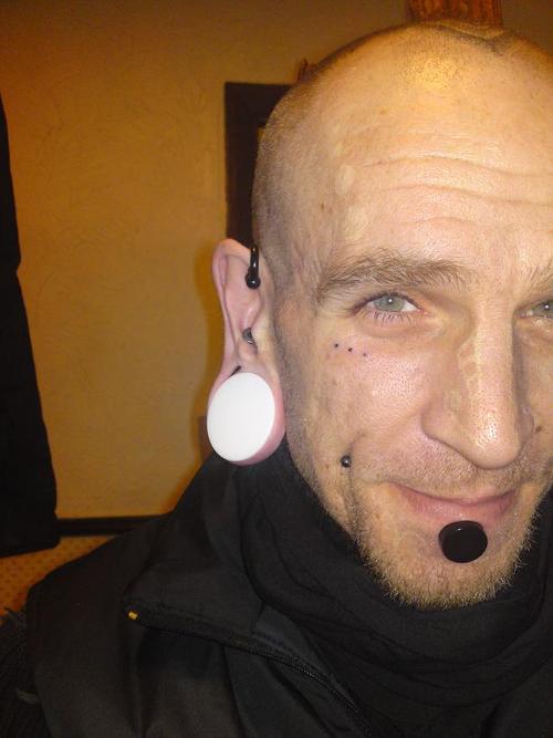 nothingsacred0's profile picture. peace love and modification..