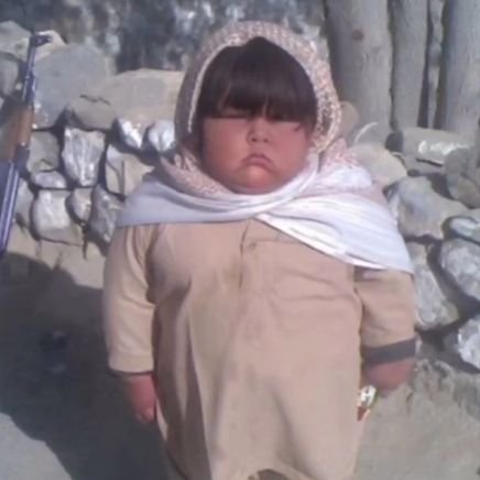 khantainer's profile picture. Topak zama qanoon na de.