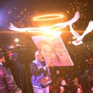 YoBeejay's profile picture. STL 📍♌️| Founder of @DBHH_production| Member of @Papertrailpromo|🎒HuSTLeNdaDream 🏋🏽‍♂️ Landlord | Event coordinator | Real estate developer. #HealthisWealth