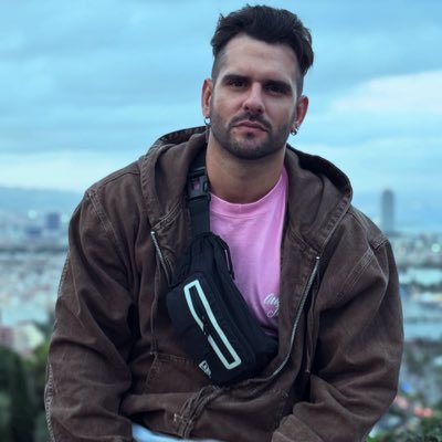 Sufakmurloc's profile picture. Regional Marketing & Sales Coordinator 🇪🇸🇵🇹En mis ratos libres hago torneos de videojuegos 😂 ✉️ sufak030@gmail.com (offwork email)