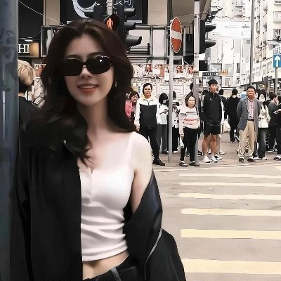 QingShi59108's profile picture. · 人生目标：开心，其次都是其次。
· 快乐是主业，其他都是兼职。