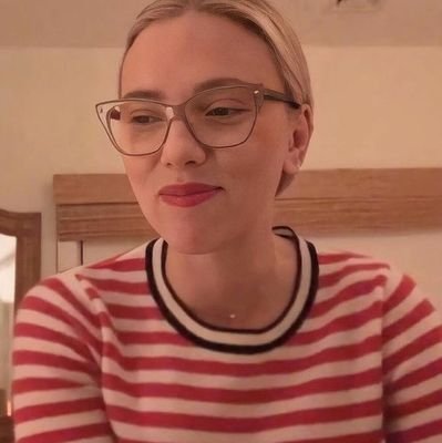 ScarlettJo98110's profile picture. my name is Scarlett Johansson I'm from New York i am an American actress and a Model I am looking for a serious relationship if you are interested text me ❤️♥❤️