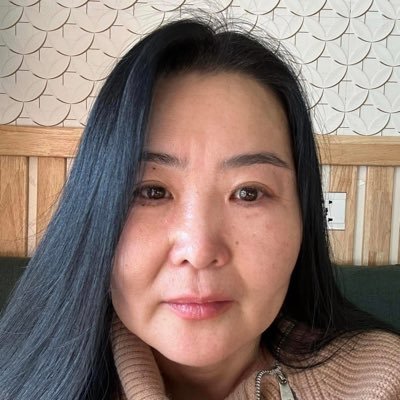 tuyat3807's profile picture. 