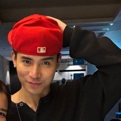 zenoskaa's profile picture. “kapag may pagkakataon kung saan nasa pilian siya, lagi ko siyang pipiliin" | GUNI-GUNI #55