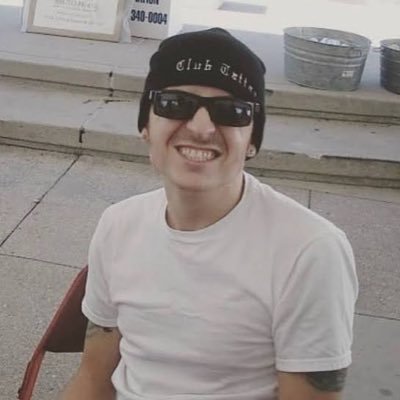 David_k_Harbour's profile picture. 