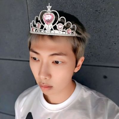 sweetiyoonthvla's profile picture. jjk + kth = aus kv ♡
only army | @fileslashy !