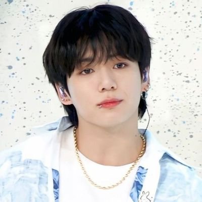 iihaven0idea's profile picture. obsessed with jungkook and so normal about it