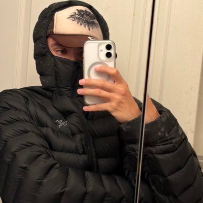 losersintuition's profile picture. xxx | razel | two winters only