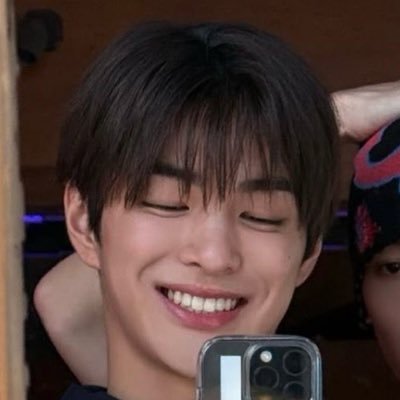 JOAH_HAE_'s profile picture. 있는 팬티 다 버려도 새깅할수잇는지 보자