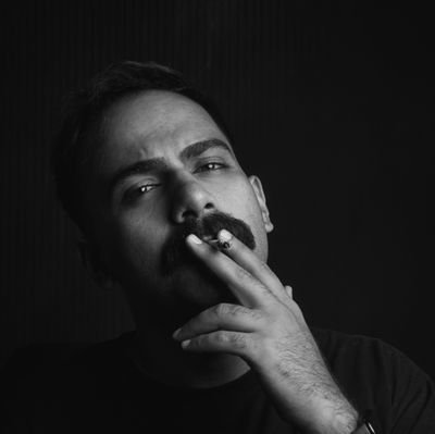 _mehdidarvishi_'s profile picture. برای او مینویسم
برای کسی که روزی عاشقش بودم.