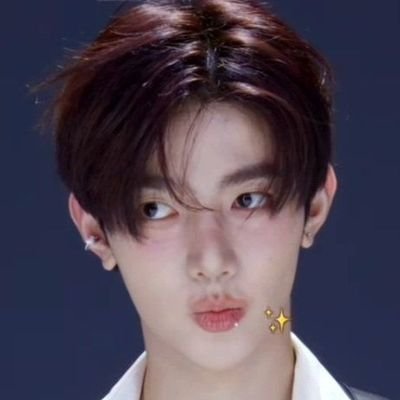 jjanggyuzerose's profile picture. 𝑻𝒉𝒆 𝒎𝒐𝒔𝒕 𝒔𝒉𝒊𝒏𝒊𝒏𝒈 𝒎𝒆𝒎𝒐𝒓𝒚 𝒊𝒏 𝒁𝑬𝑹𝑶𝑺𝑬'𝒔 𝒍𝒊𝒇𝒆 𝒊𝒔 𝒍𝒐𝒗𝒊𝒏𝒈 𝒁𝑬𝑹𝑶𝑩𝑨𝑺𝑬𝑶𝑵𝑬. 章昊 ♡ 김규빈 @zb1_official // engene ♡ erikyoong