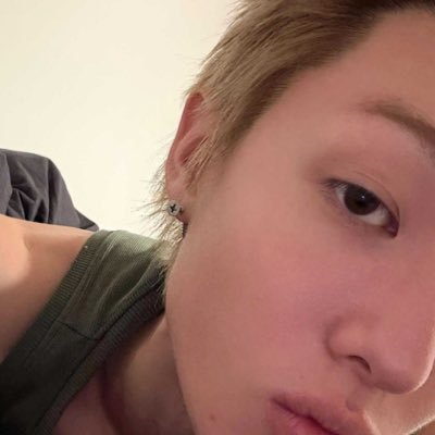 merymerymo's profile picture. back on my swag