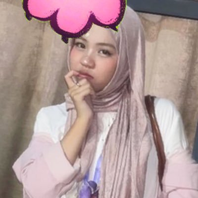 bbbyulbae's profile picture. christian dior said that after women, flowers are the most lovely thing god has given the world, and i carry both