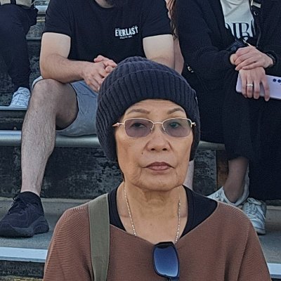 Mariavermeend's profile picture. Werkt in bio-industrie (testlab) en spreekt soms over soepkip. Leeft met vriendin/ex. Het is ingewikkeld.

Oma uit Oost Timor.

Stemt Partij.