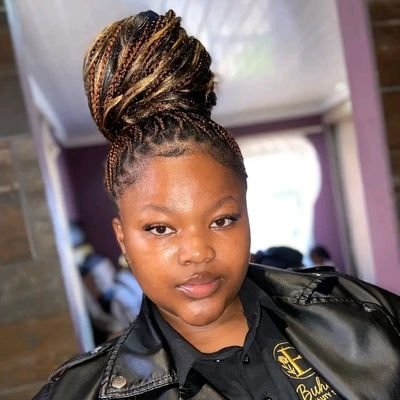 madonselazihle's profile picture. 