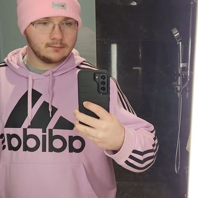 Throppo098's profile picture. very cool guy ʕ•ᴥ•ʔ