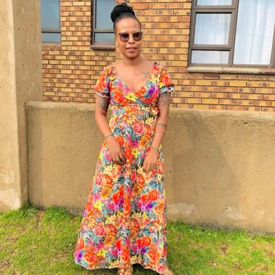 Makhalimela_P's profile picture. Coffee Lover☕| Healer of Souls 🍂| Book Worm📚| HIV Activist 🎗️| Mother 👭| #TwitterHIVSupport