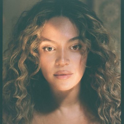 Damilola_Celia's profile picture. 🐝🐝🐝🐝🐝