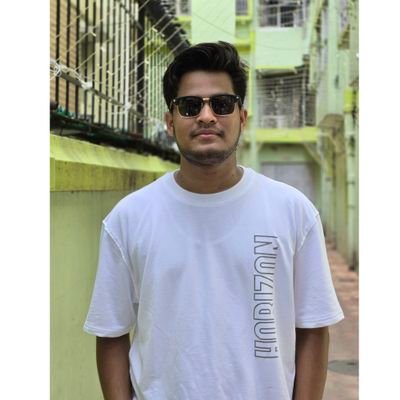 codewarnab's profile picture. software engineer 🌐 | Dedicated to continuous growth 📈 | Turning code into innovation 💡