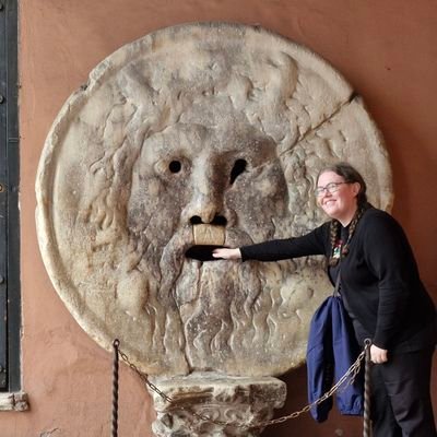 Deborah_Deborah's profile picture. Utterly devoid of flair