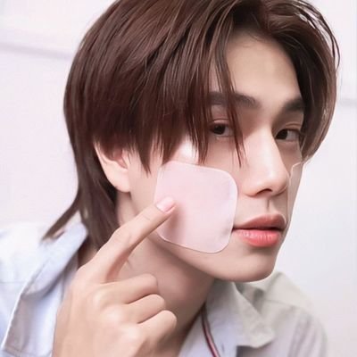 pphuwiniey's profile picture. 