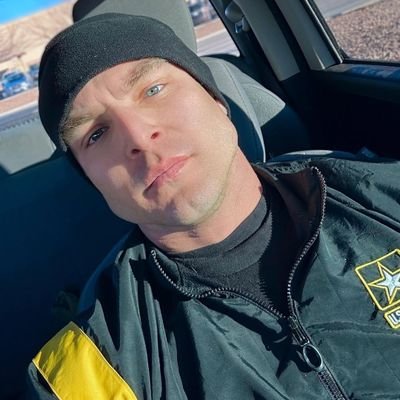 Gabmalachovski's profile picture. Collected every stone thrown at me and made myself an empire.🫰🫰