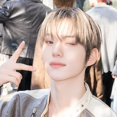 HELLOwassupMAN's profile picture. 