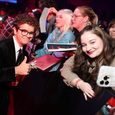 caribookluv's profile picture. too young, too dumb, to know things like love