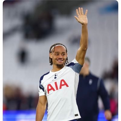 just_rnz's profile picture. let it all work out..