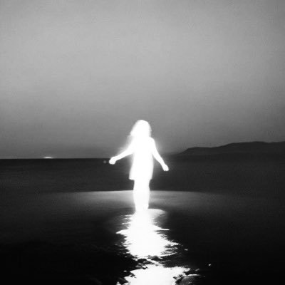 Hi88i_'s profile picture. بُتر أعظم جناحين كنت أملكهُما - اللهم أرحم أبي وأخي -