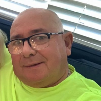 simscooker's profile picture. only reply who follows me, feeling excited