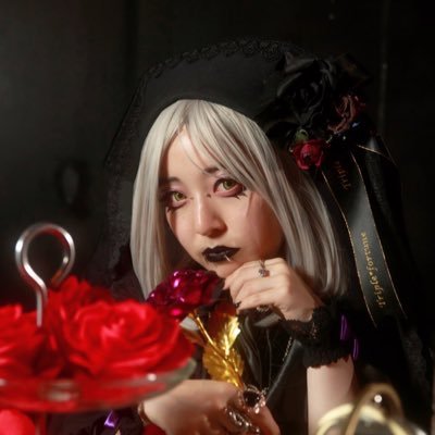 kuroe_umayado's profile picture. 死にかけの美大生です(爆笑)クロミちゃんとゴスロリをこよなく愛しております❤︎ロリータ、ゴスロリ友達が欲しい(願望)魔術師になりたい....(は？)とあるサークルの部長です(?!)