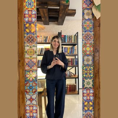 Negin__j13's profile picture. 