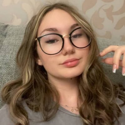 HelenBowen5516's profile picture. 