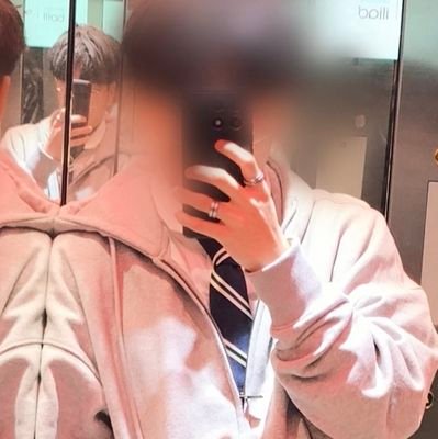 VHoozu's profile picture. Great men are not born great, they grow great