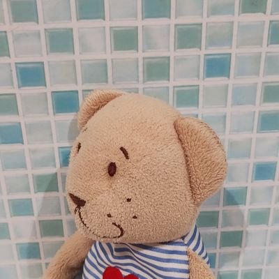 minatu32's profile picture. 冬空のコントラストに船を浮かべて