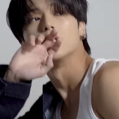 4_wo0y's profile picture. #우영 & #성화 𝐥𝐨𝐯𝐞𝐫…⋆˚𝜗𝜚˚⋆