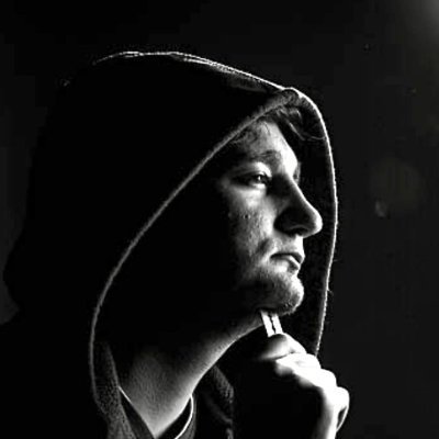 EL_fxtrader_'s profile picture. 投資家歴16年。ホームレス生活から約3年で億トレに成り上がり、現在総資産100億円超えました。最近まで海外で投資家チーム率いていました。FX・株・仮想通貨で億稼げる独自の手法を確立。”投資を使った本当のお金稼ぎ”をフォロワーに無償で教えてます。