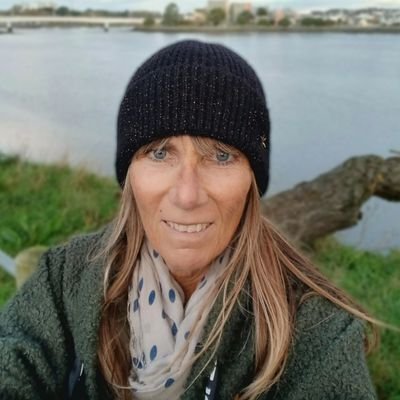 valerie7456's profile picture. 