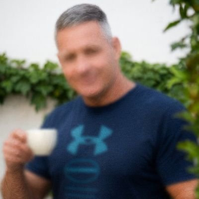 OomKoekie's profile picture. If has wheels,I’ll drive it.If it has meat,I’ll braai it.If it makes me laugh,I'll post it.Braai smoke is my cologne.