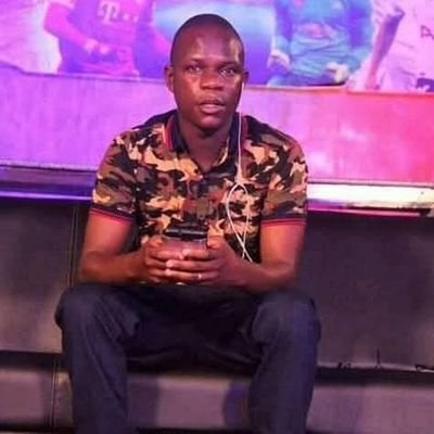 MichealKigozi1's profile picture. SHOW HOST |  Media Personality at  @nbstv, @NBSportUg a group of @nextmediaug @Bukedde Paper Columnist #Sanyuka TV Morning Sports Host 

#NbSupdates