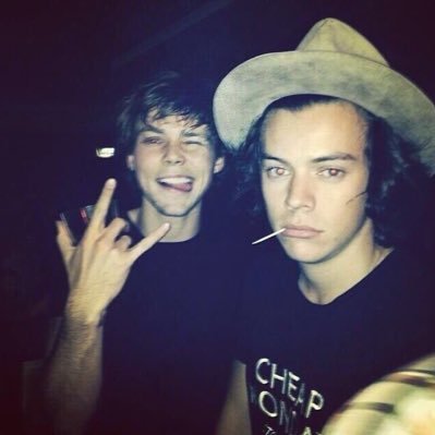 ifimlouder's profile picture. would you lay down in my arms and rescue me?